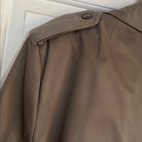 VTG Towne by London Fog Trench Coat w/zipper out lining.. 44L Like New - Picture 8 of 9